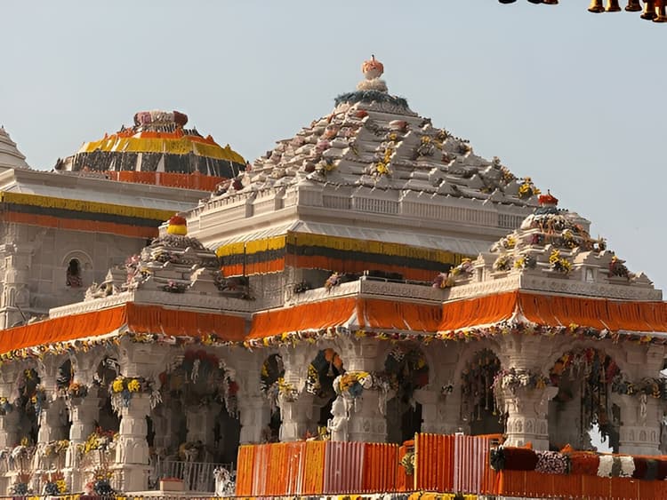 Trip to Ayodhya, Allahabad & Varanasi 