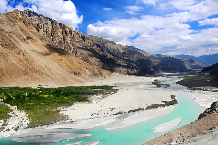Leh & Beyond: The Himalayan Escape