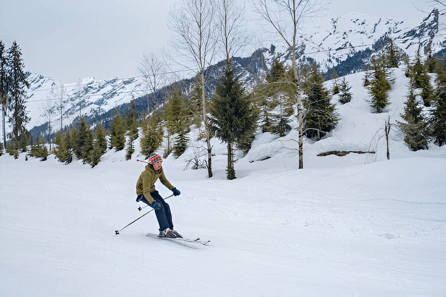 Skiing at Solang Valley